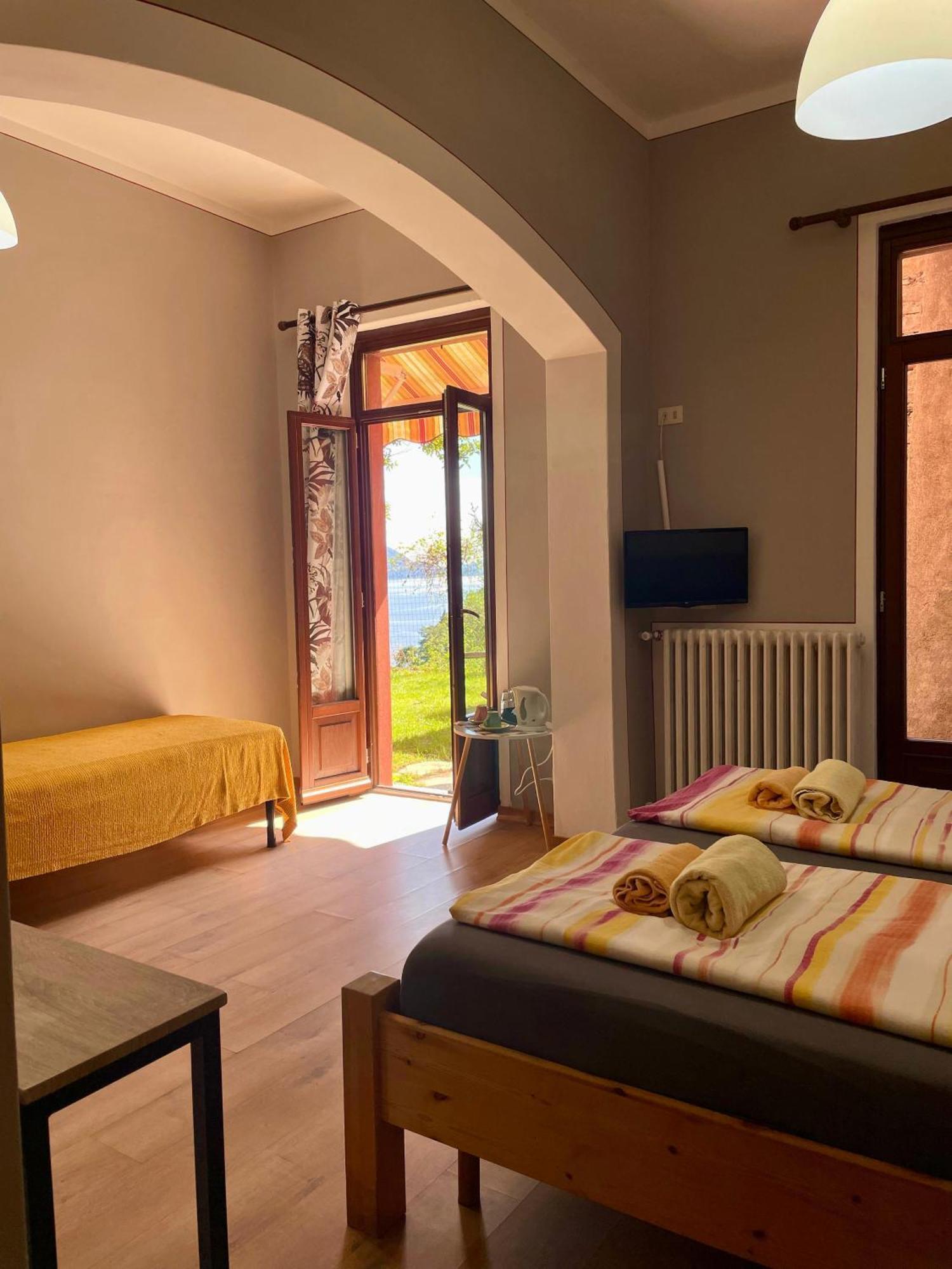 Villa Angelina Guest House Cannero Riviera Exteriör bild